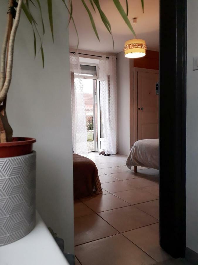 Gite Aux Lauriers Lacroix-sur-Meuse Buitenkant foto