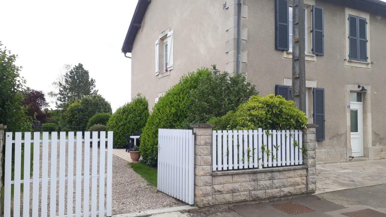 Gite Aux Lauriers Lacroix-sur-Meuse Buitenkant foto